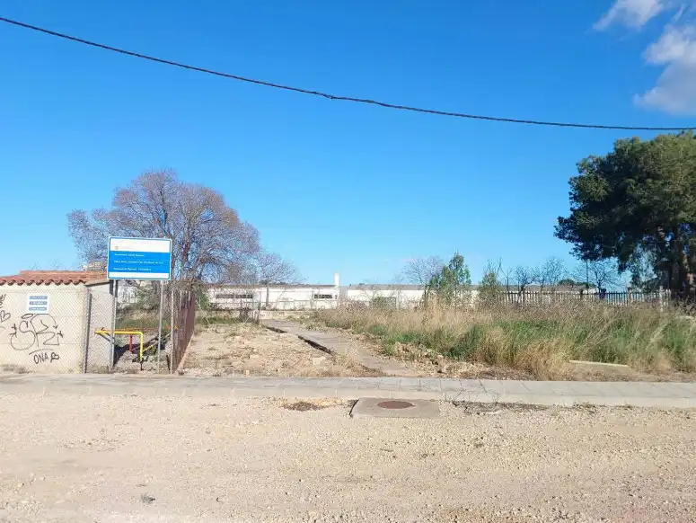 Terreno residencial en venta en Calle Santiago Ramon I Cajal, imagen 2