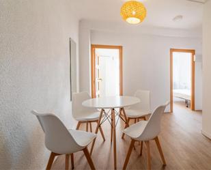 Menjador de Apartament de lloguer en  Valencia Capital amb Moblat, Forn i Rentadora