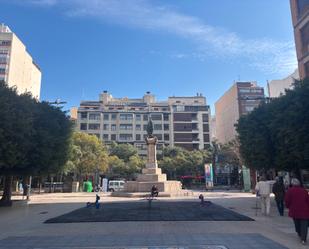 Vista exterior de Àtic de lloguer en Castellón de la Plana / Castelló de la Plana amb Calefacció, Parquet i Terrassa