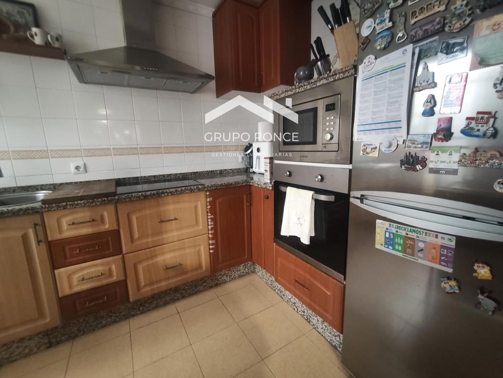 Kitchen of Single-family semi-detached for sale in Jerez de la Frontera  with Air Conditioner, Private garden and Furnished
