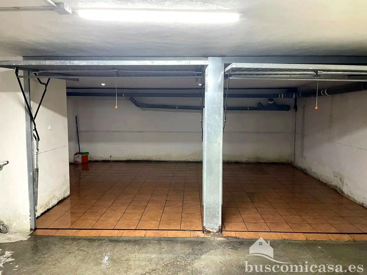 Garaje en venta en Linares