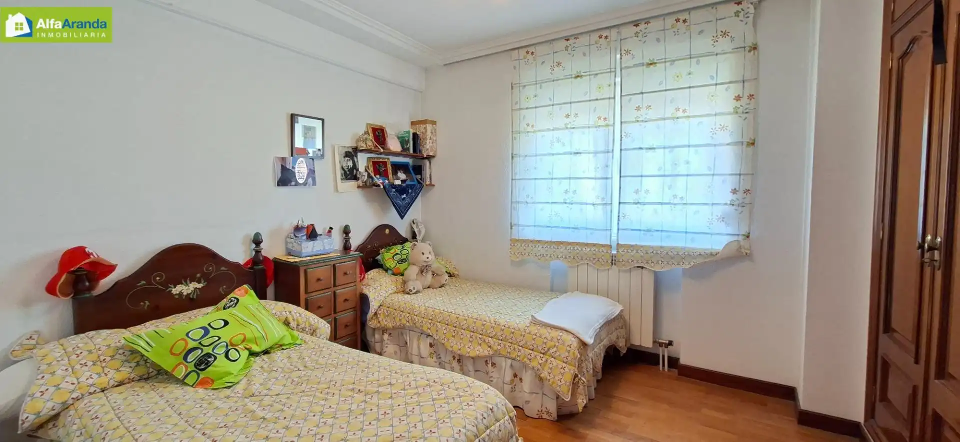 Dormitori de Casa o xalet en venda en Fuentespina amb Calefacció, Jardí privat i Parquet