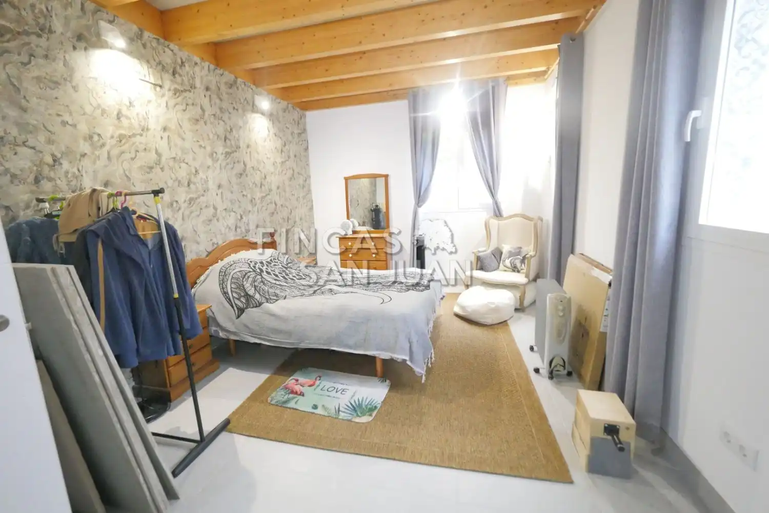 Dormitori de Casa o xalet en venda en Ròtova