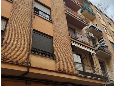 Pis amb balcó en venda a Carrer Catalunya