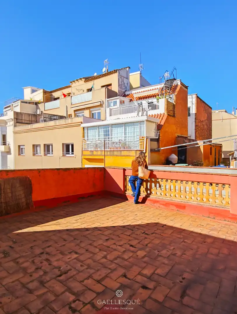 Vista exterior de Casa adosada en venda en Barcelona amb Calefacció, Jardí privat i Terrassa