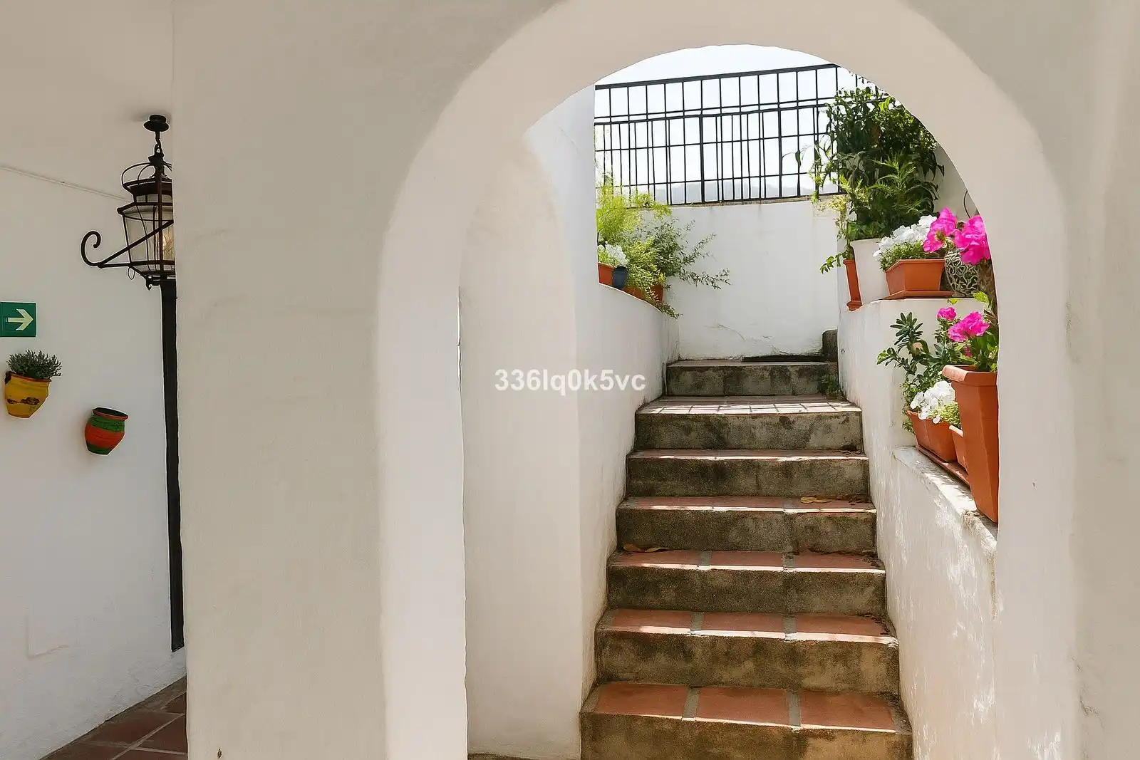 Maisonette zum Verkauf in Benahavís mit Klimaanlage, Terrasse und Internet