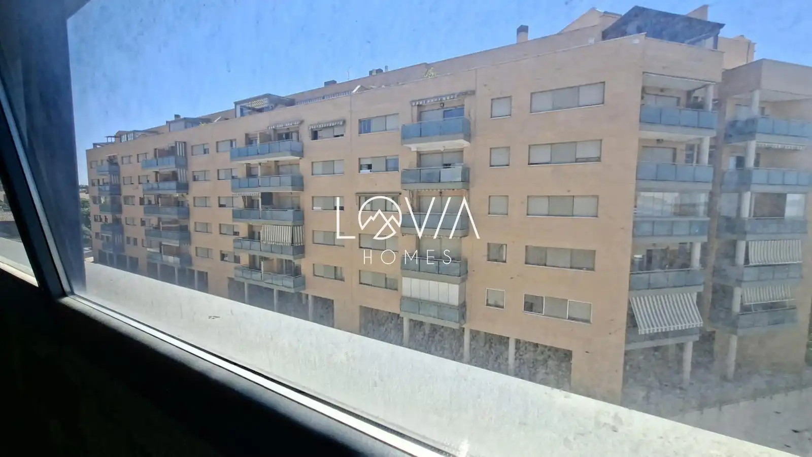 Exterior view of Office for sale in Población de Arroyo