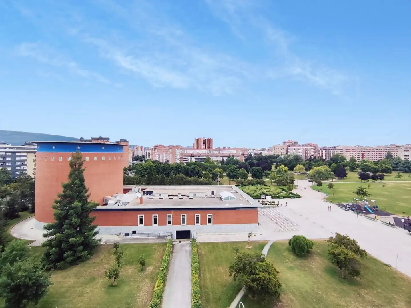 Vista exterior de Pis en venda en  Pamplona / Iruña amb Calefacció, Terrassa i Traster