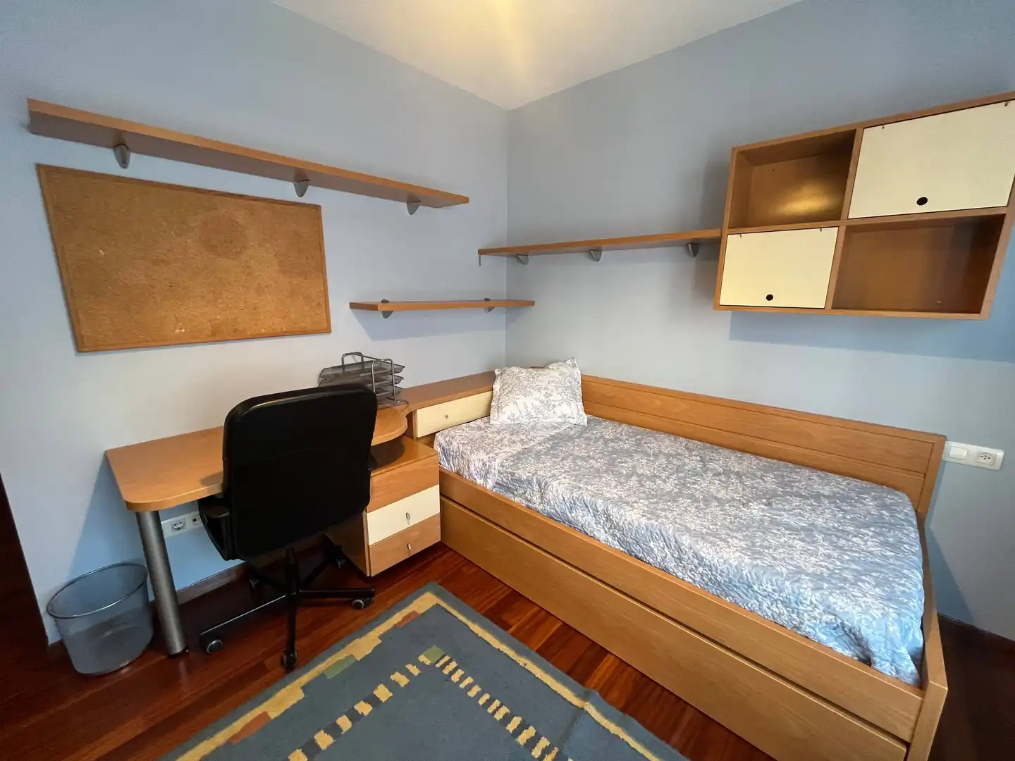 Schlafzimmer von Wohnung zur Miete in Santiago de Compostela  mit Heizung und Möbliert