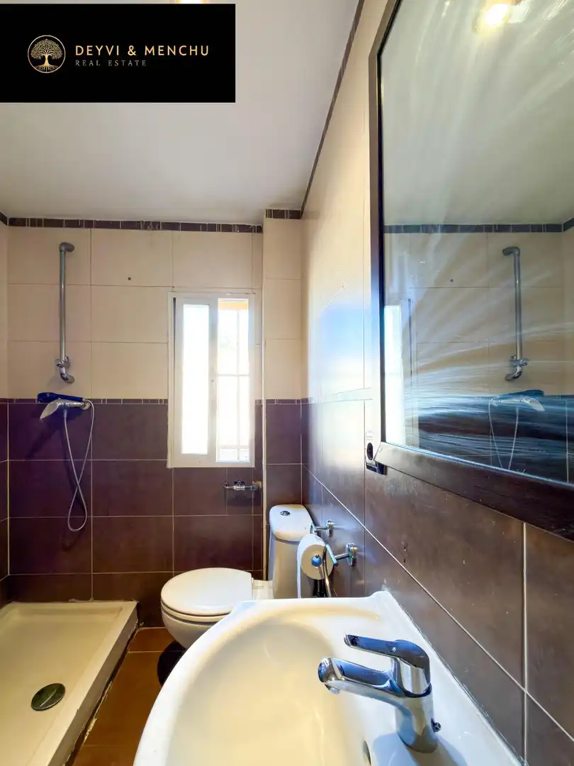 Bathroom of Flat for sale in Madrid  with Heating and Alarm