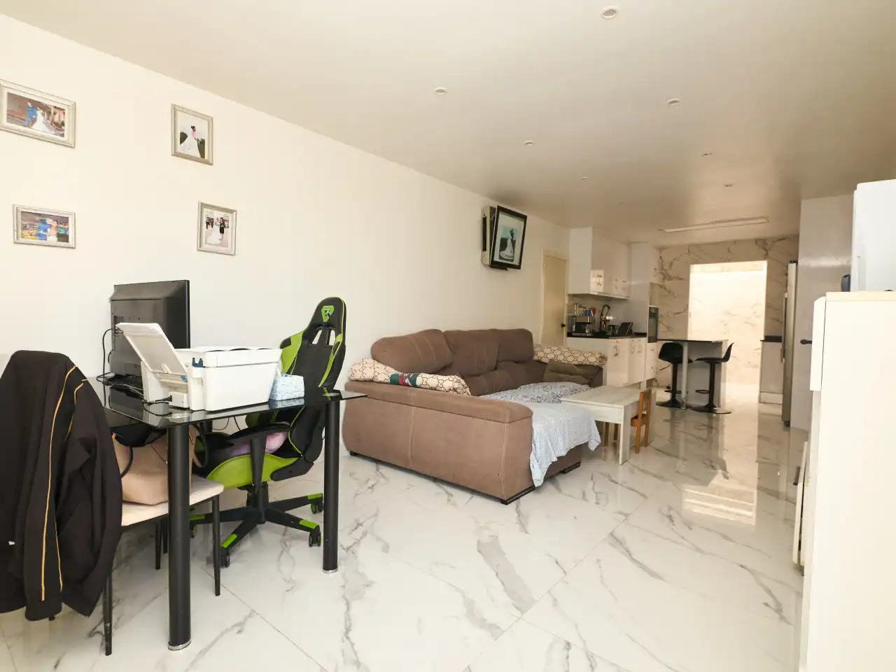 Sala d'estar de Casa o xalet en venda en Torrevieja amb Aire condicionat, Calefacció i Terrassa