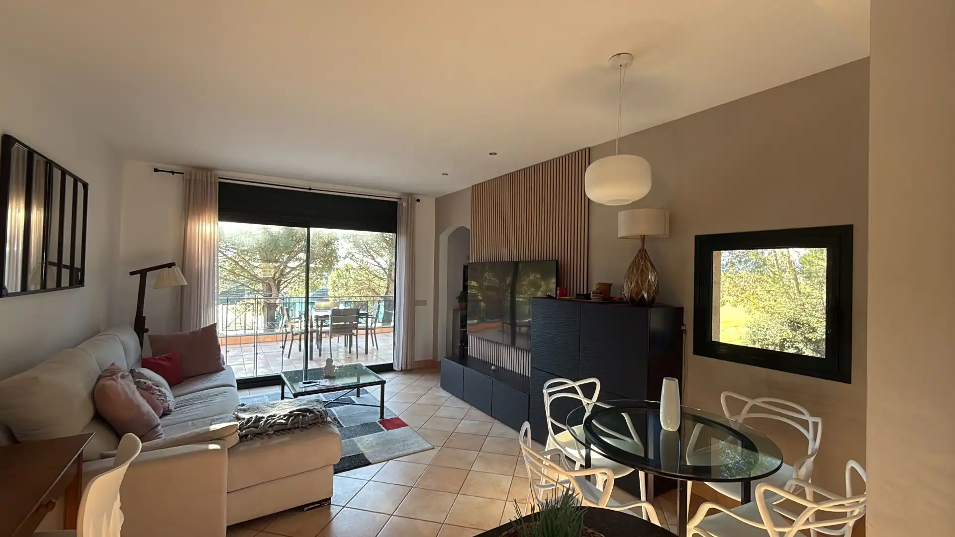 Sala de estar de Apartamento en venta en Navata con Aire acondicionado, Calefacción y Domótica