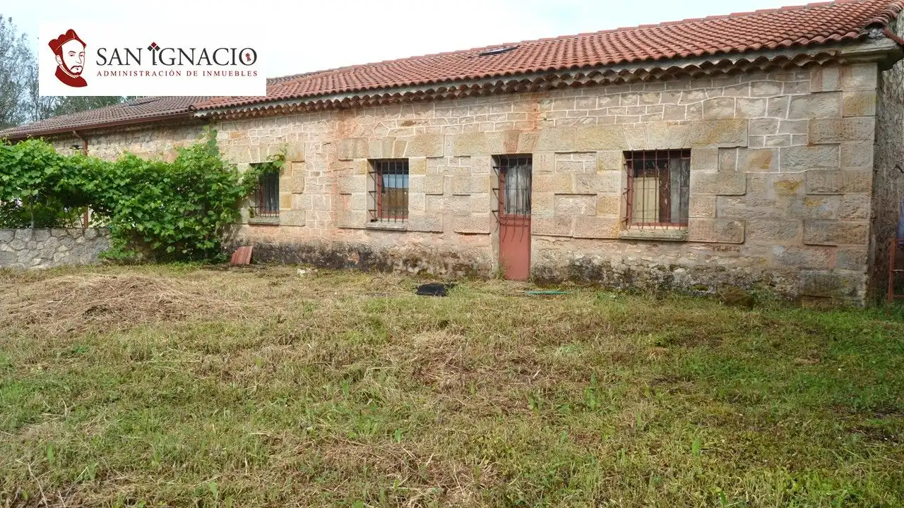 Vista exterior de Casa adosada en venta en Valle de Zamanzas con Jardín privado