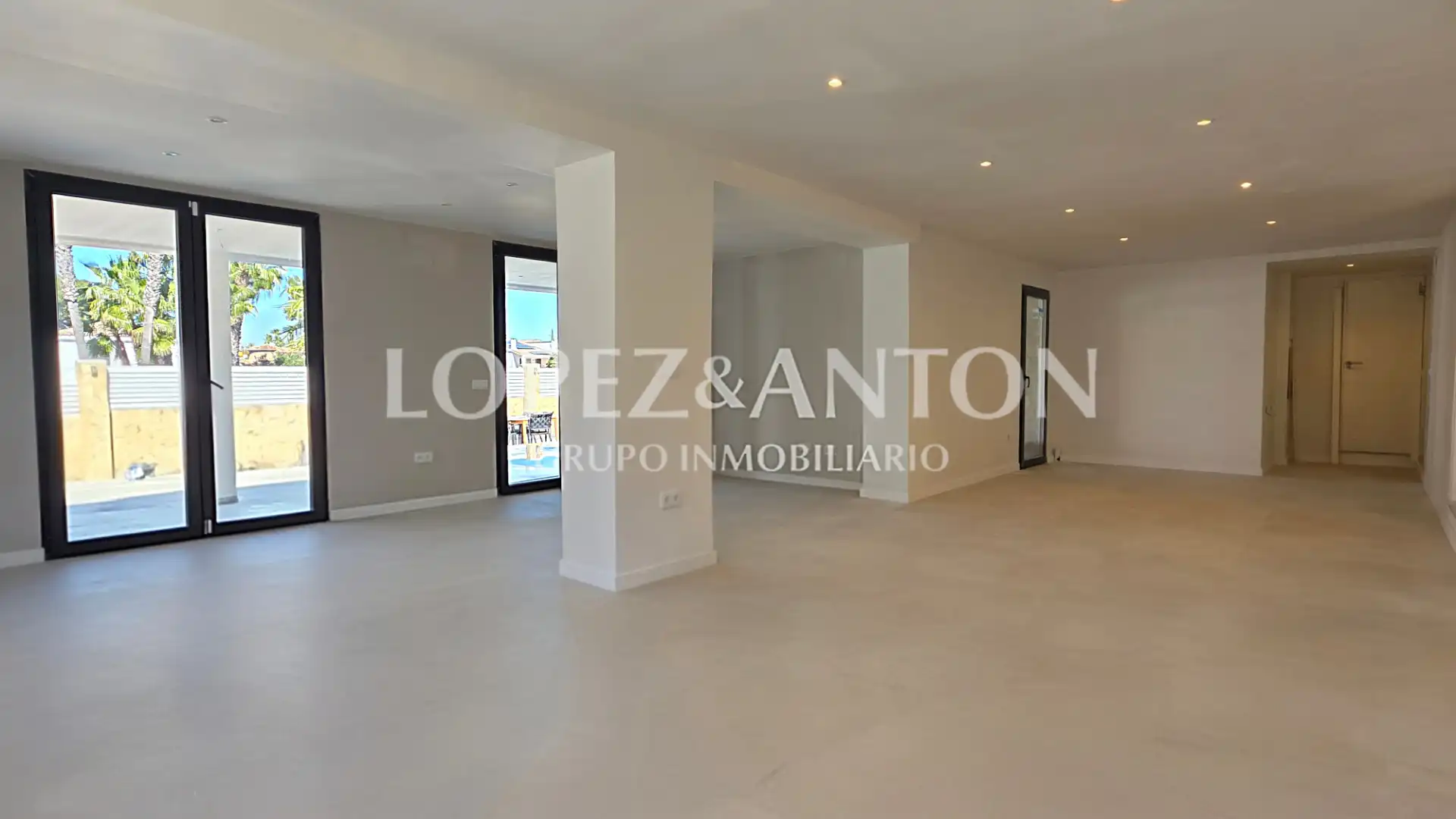 Houses for sale in L'Eliana  with Air Conditioner, Private garden and Parquet flooring