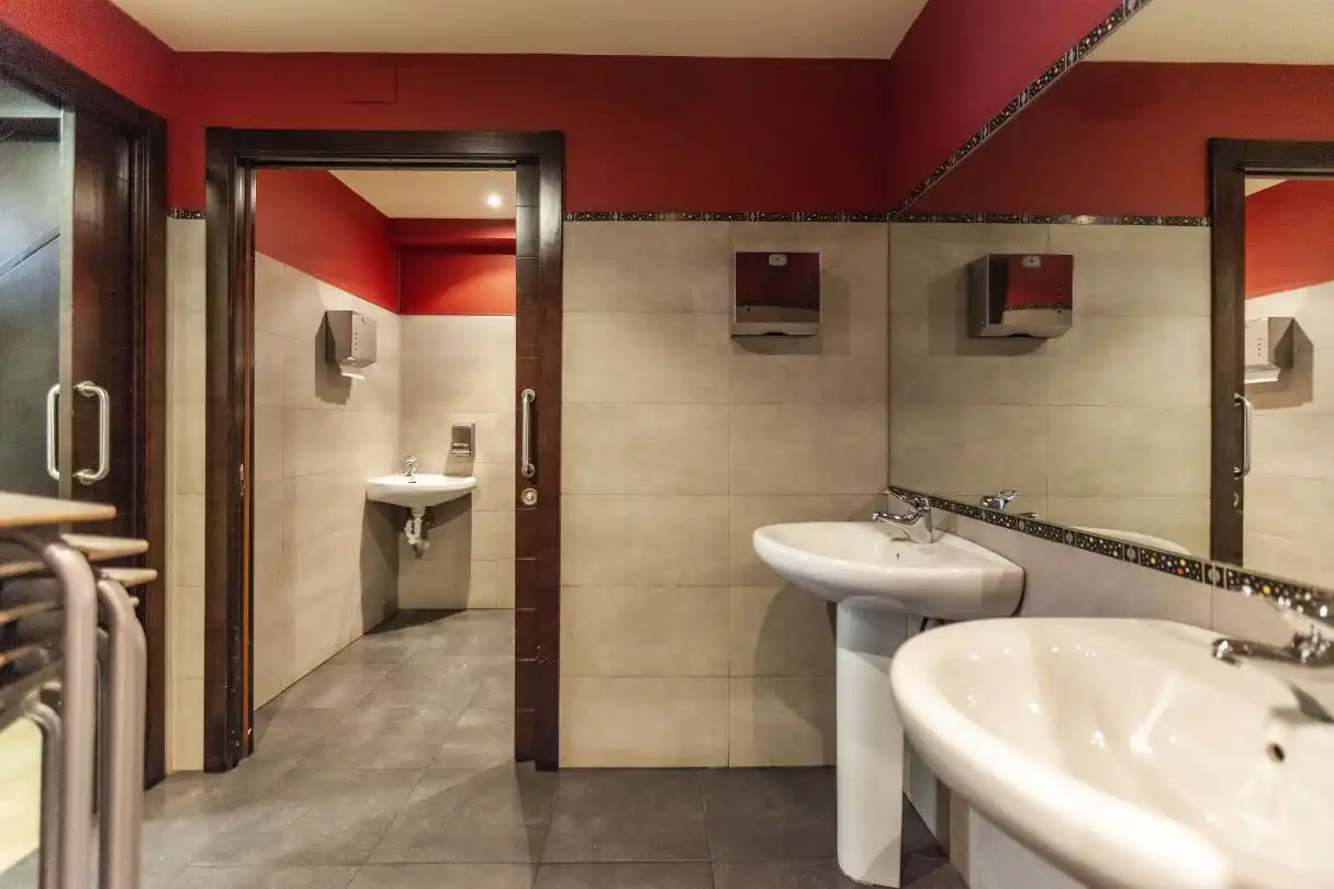 Baño de Local en venta en Urnieta con Aire acondicionado