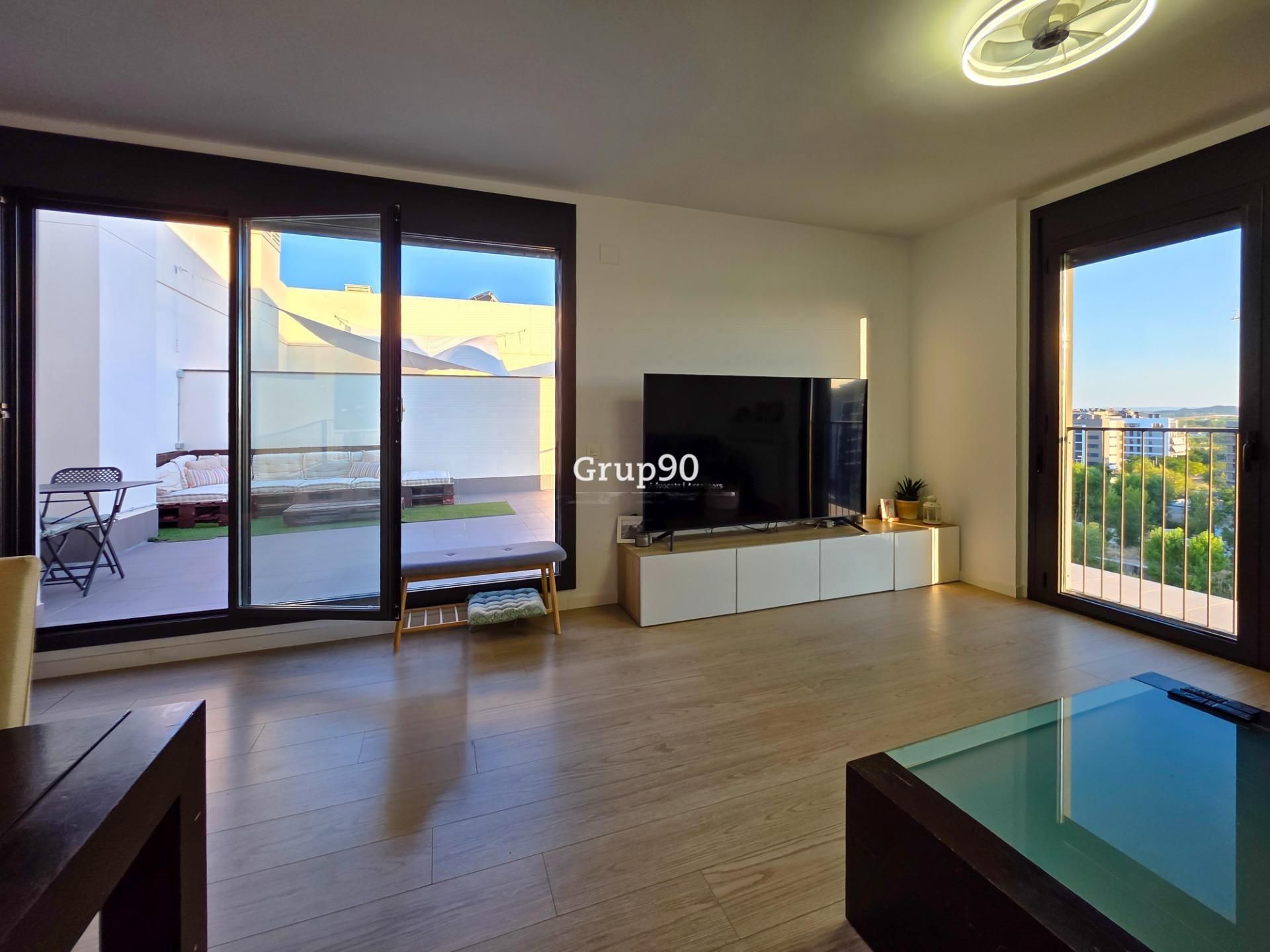 Sala de estar de Ático en venta en  Lleida Capital con Calefacción, Jardín privado y Terraza
