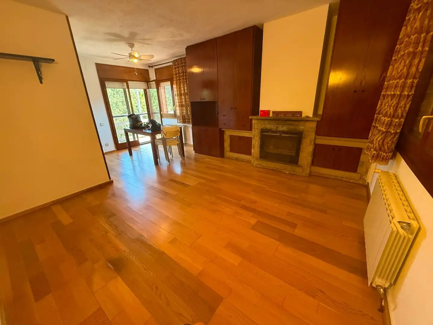 Sala d'estar de Casa o xalet en venda en Vallgorguina amb Calefacció, Terrassa i Piscina