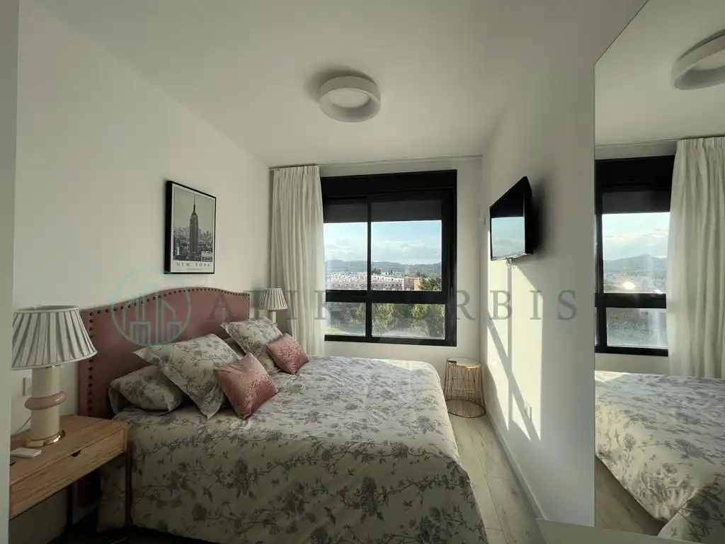 Habitación de Ático de alquiler en Málaga con Aire acondicionado, Terraza y Piscina