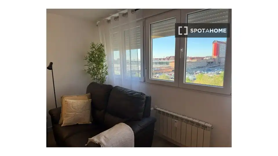 Habitación de Piso de alquiler en Madrid con Aire acondicionado, Calefacción y Amueblado