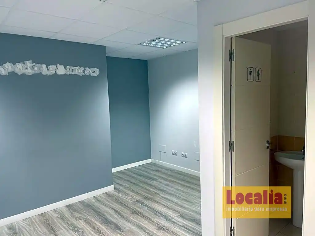 Büro mit Aufzug zur Miete in Julián Ceballos, imagen 2