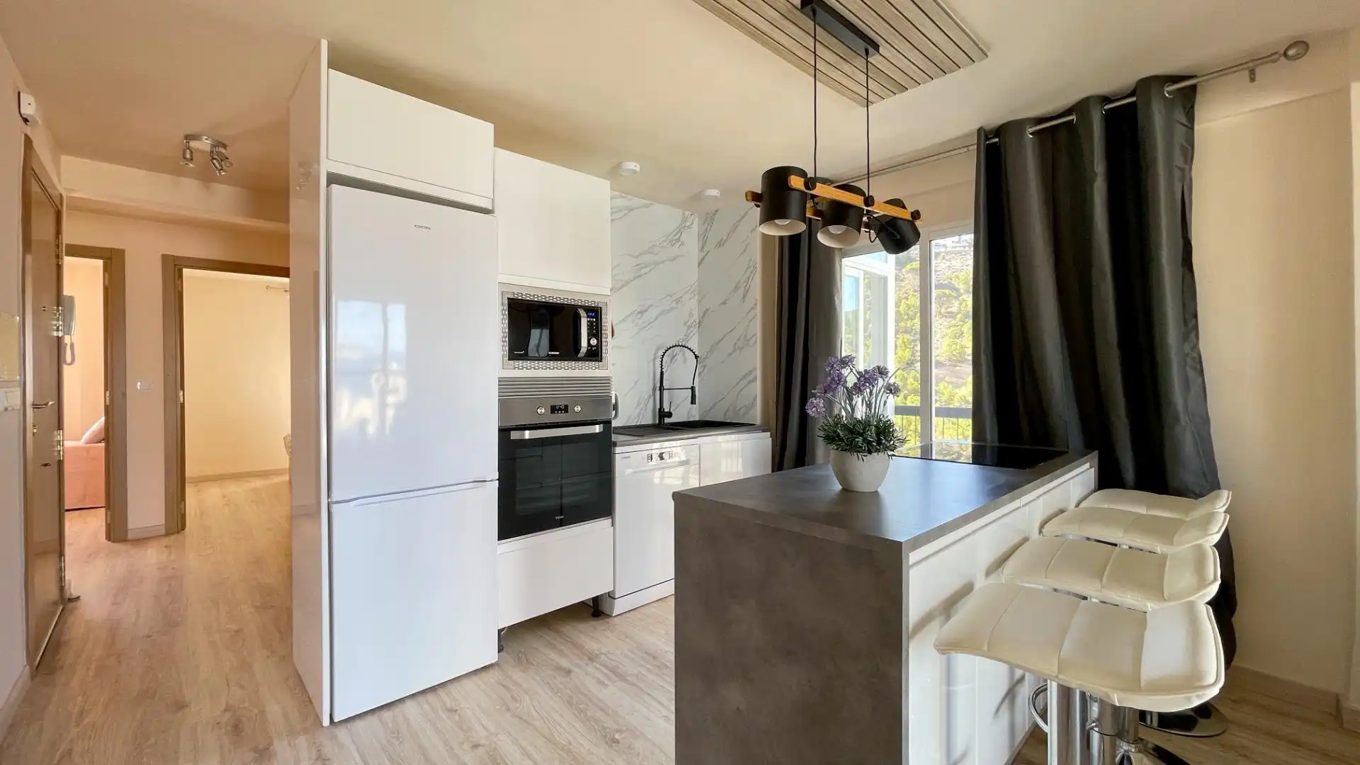 Kitchen of Apartments for rent in Benidorm  with Air Conditioner, Terrace and Furnished