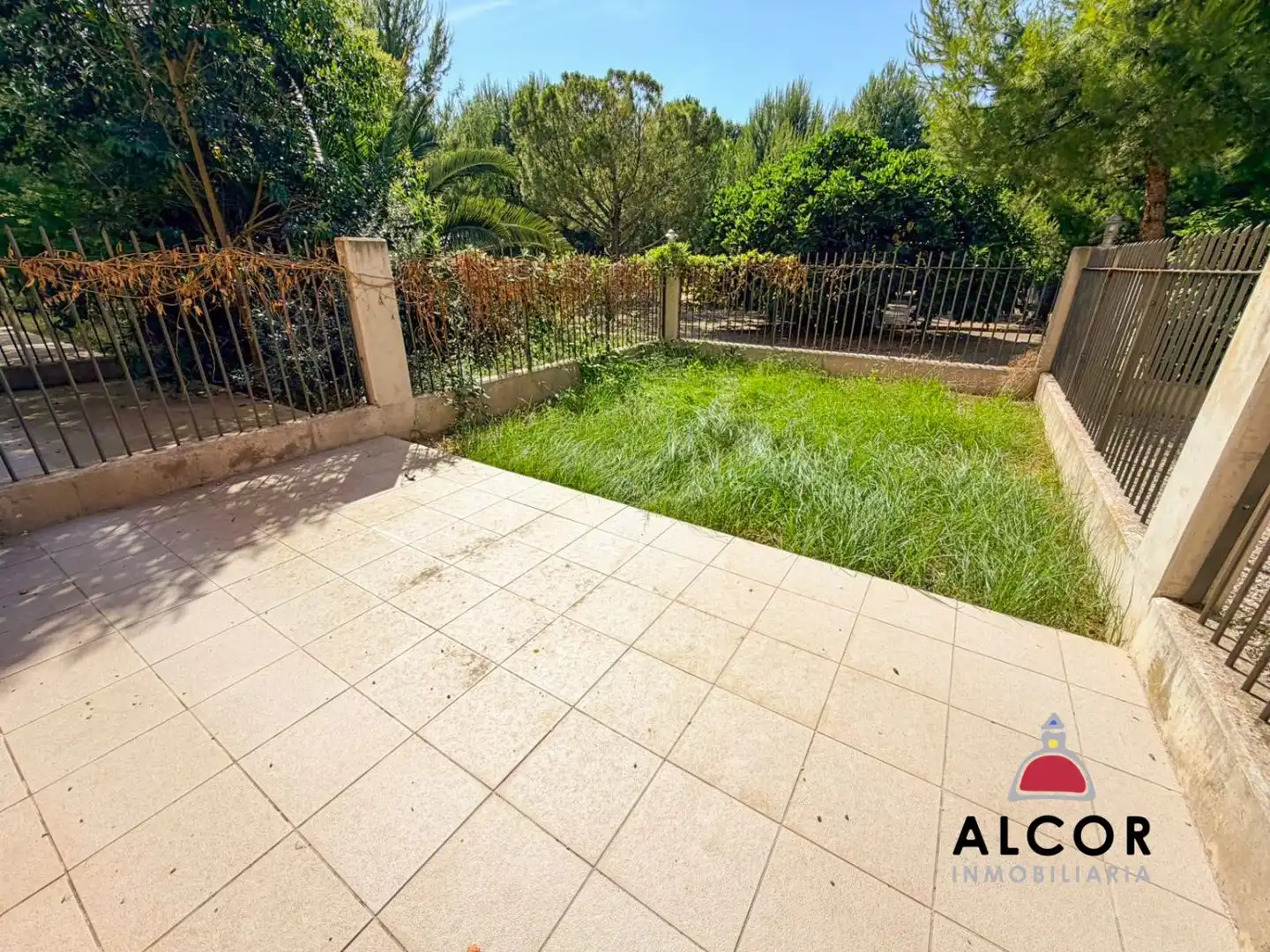 Commercial properties for sale in Zona Papa Luna - Platja del Gurugú