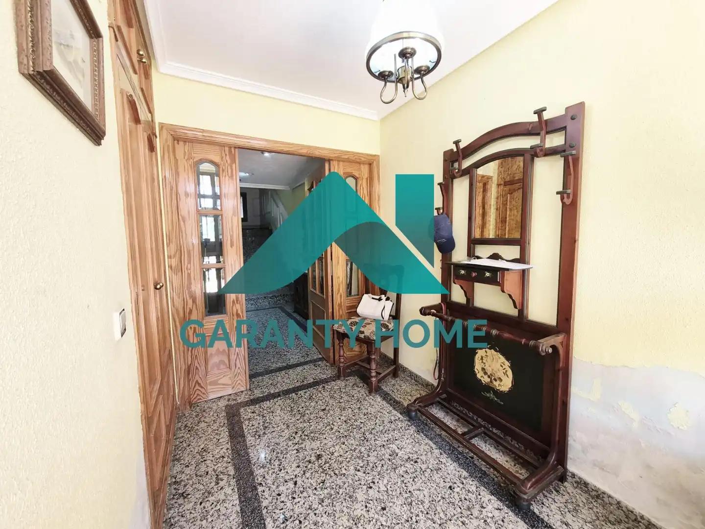 Houses for sale in Cáceres  with Air Conditioner, Heating and Private garden