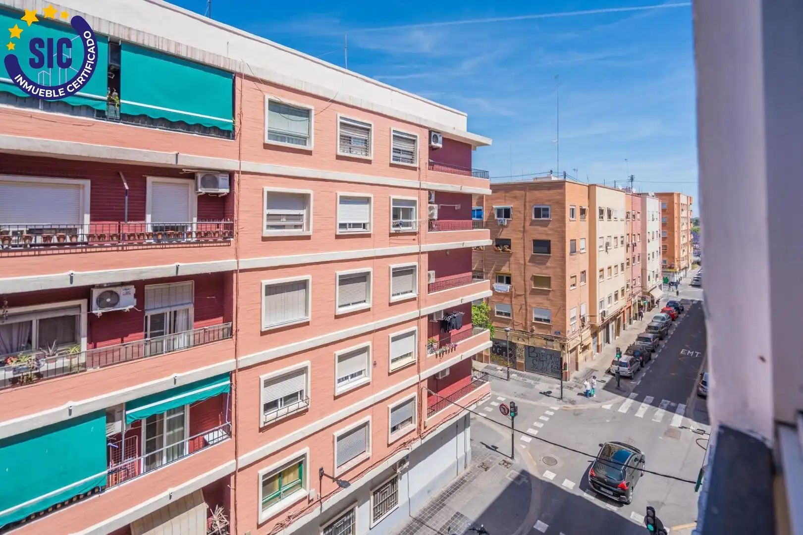 Exterior view of Apartments for sale in Valencia  with Air Conditioner
