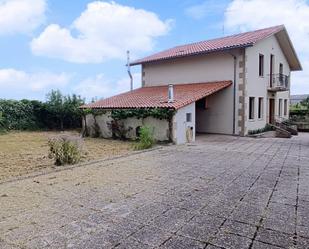 Vista exterior de Casa o xalet en venda en Vitoria - Gasteiz amb Terrassa i Traster