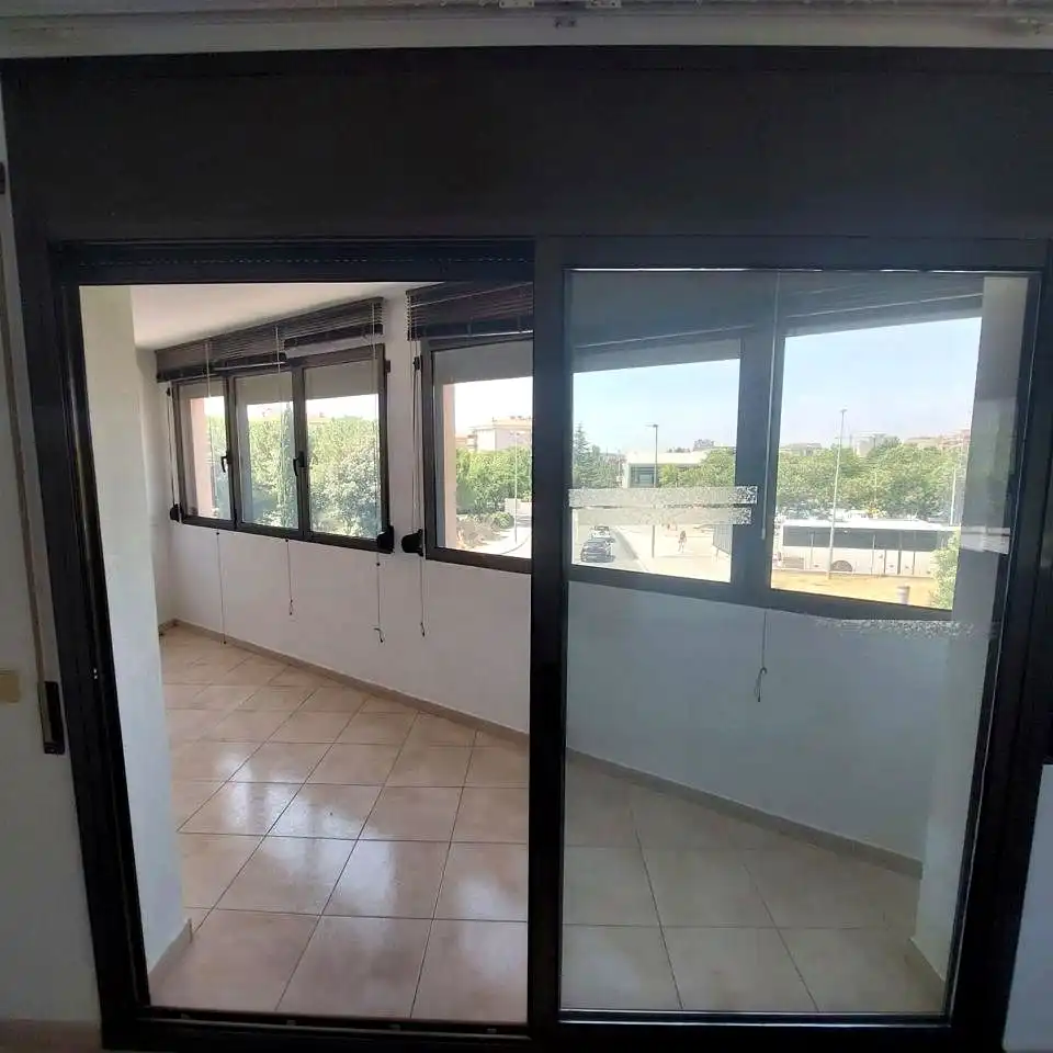 Piso en venta en Vilafranca del Penedès con Aire acondicionado, Terraza y Trastero