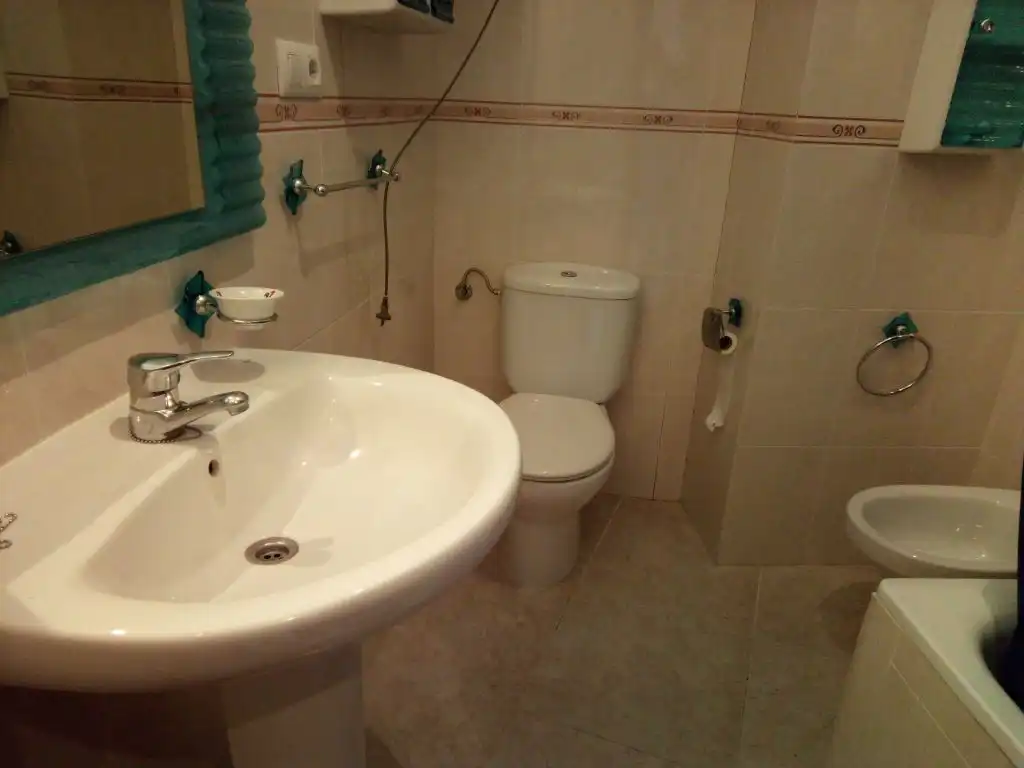 Baño de Piso en venta en Espiel con Aire acondicionado, Terraza y Trastero