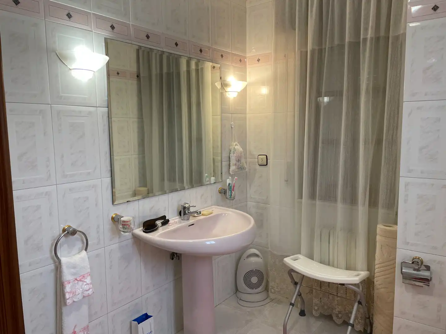 Bathroom of Houses for sale in San Vicente de la Barquera  with Heating, Private garden and Storage room