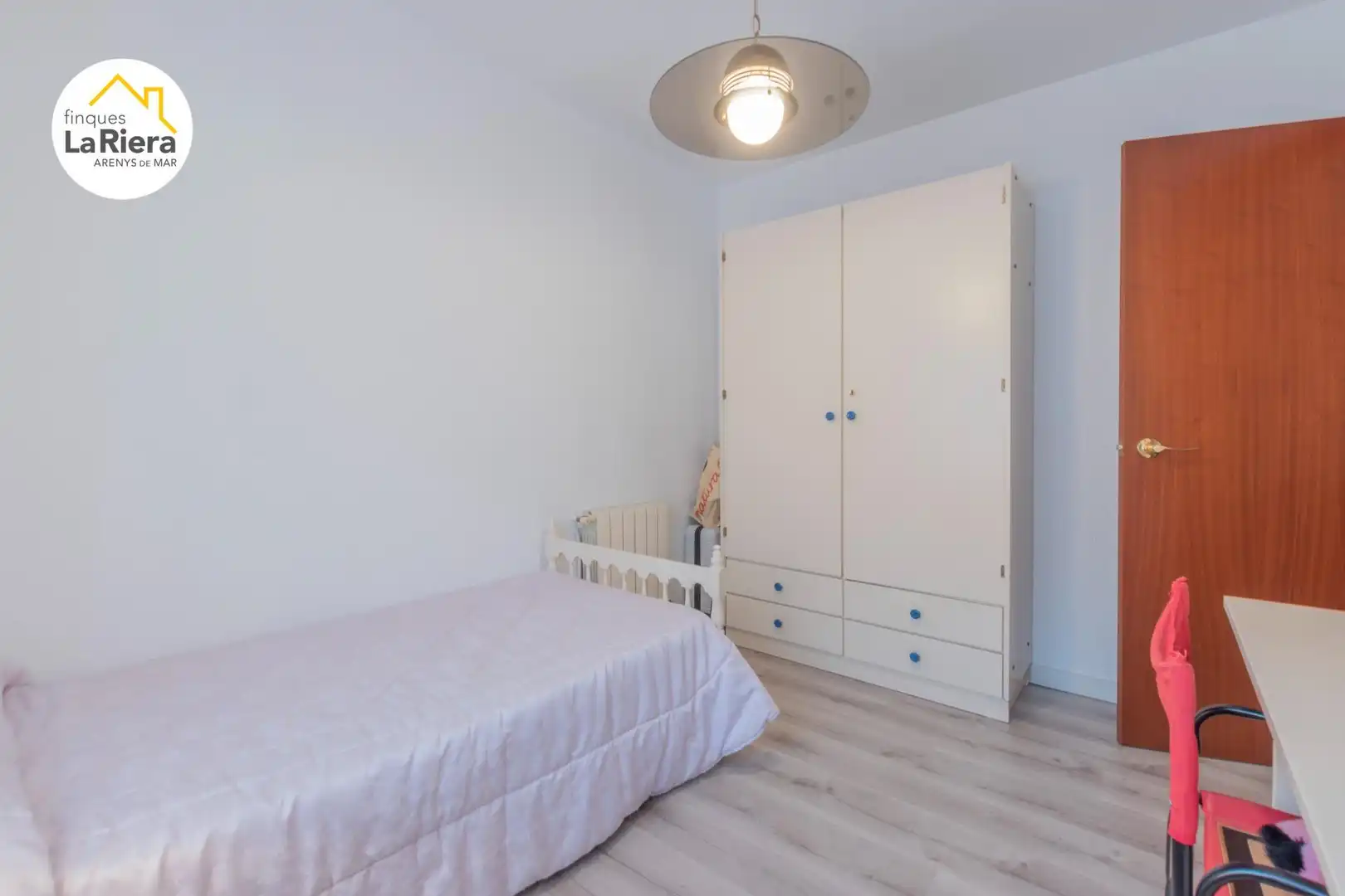 Dormitori de Casa o xalet en venda en Arenys de Mar amb Calefacció, Parquet i Balcó