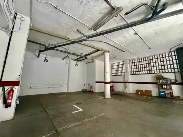 Aparcament de Local de lloguer en L'Hospitalet de Llobregat