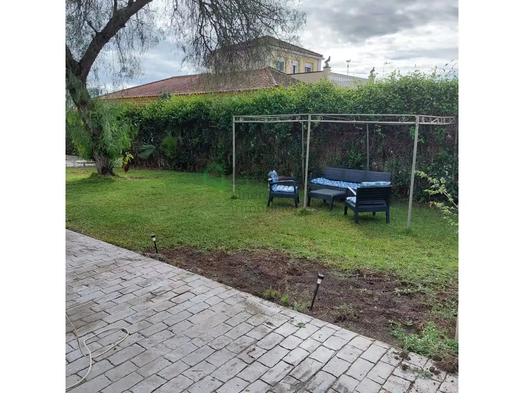Casa o xalet en venda en Badajoz amb Aire condicionat, Jardí privat i Piscina