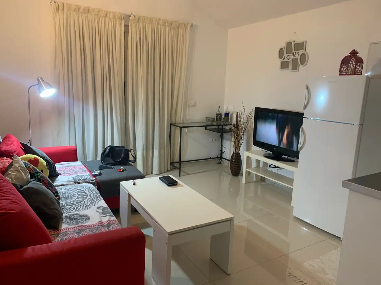 Sala d'estar de Apartament de lloguer en Arona amb Moblat, Microones i Balcó