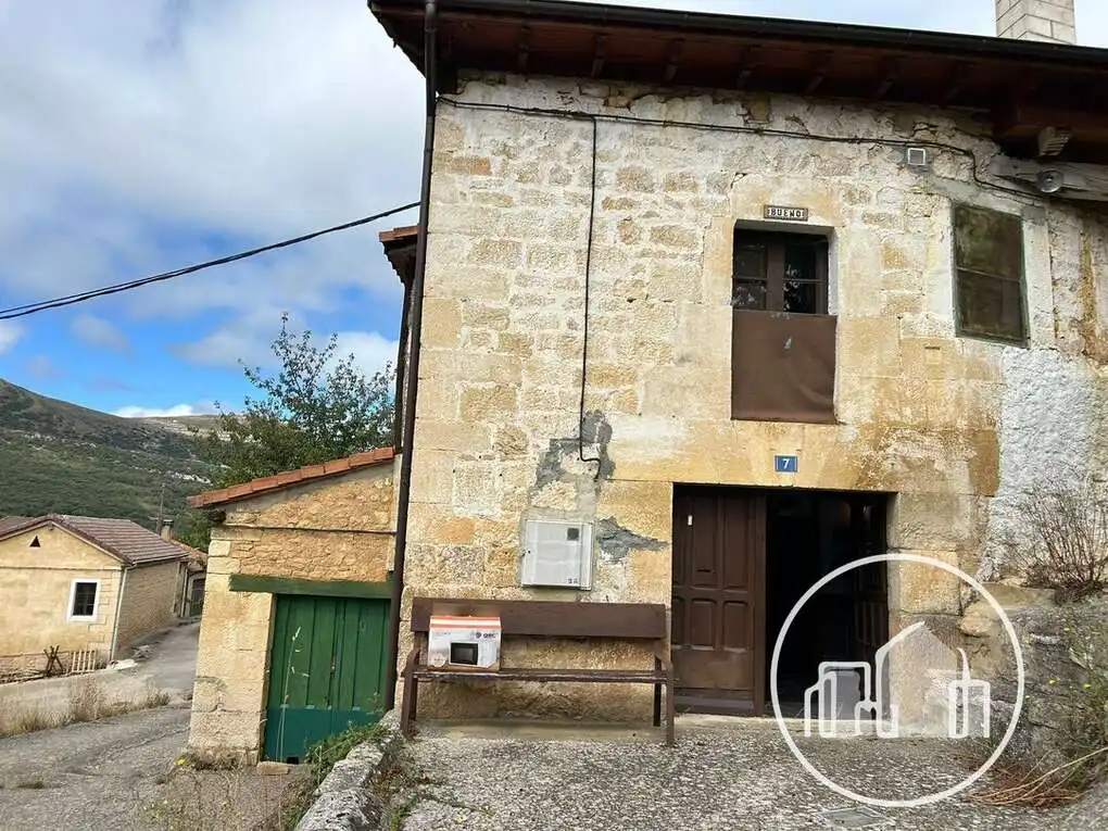 Casa en venta en Valle de Valdebezana, imagen 2