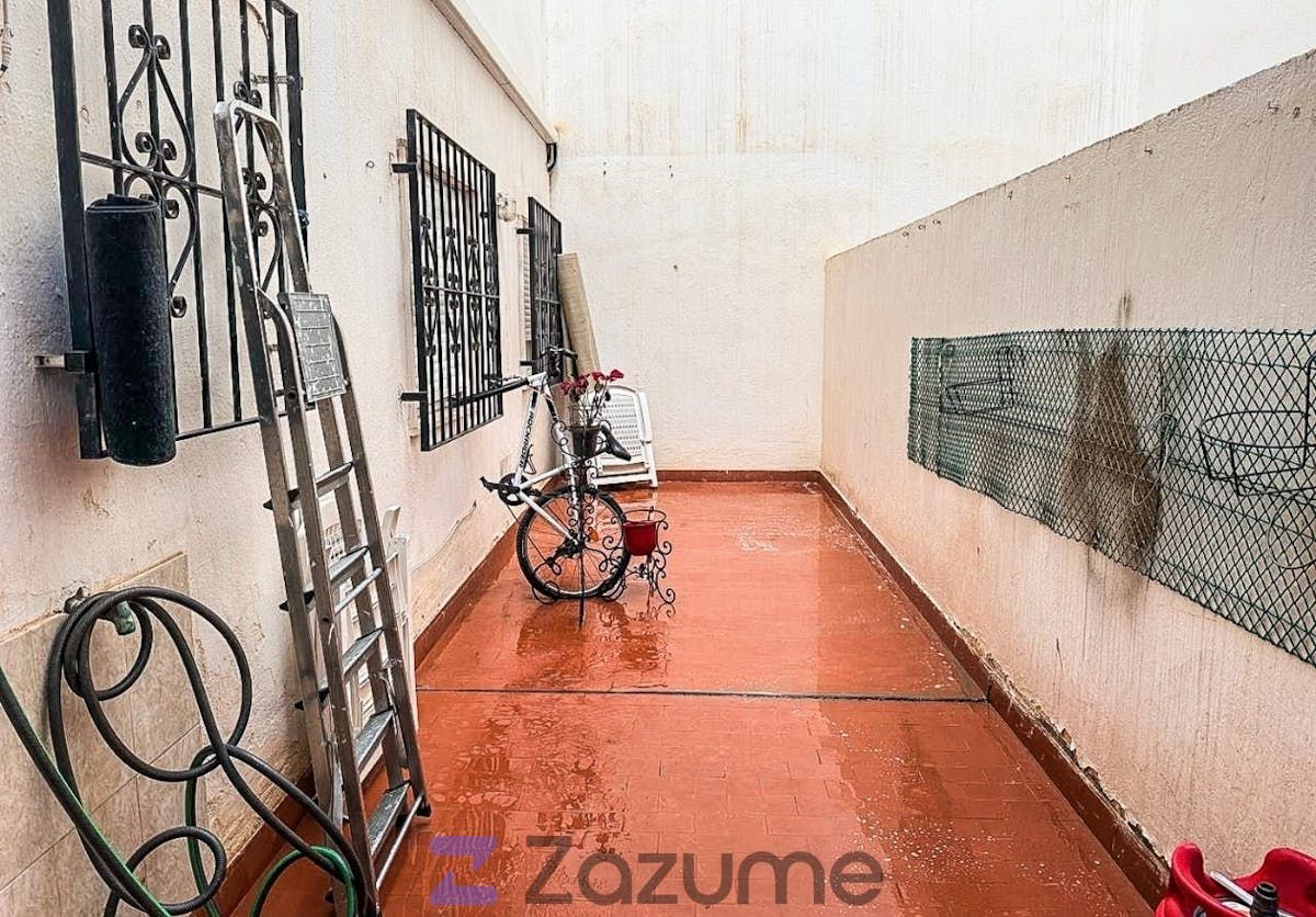 Terrasse von Wohnungen zur Miete in  Almería Capital mit Klimaanlage, Heizung und Ofen