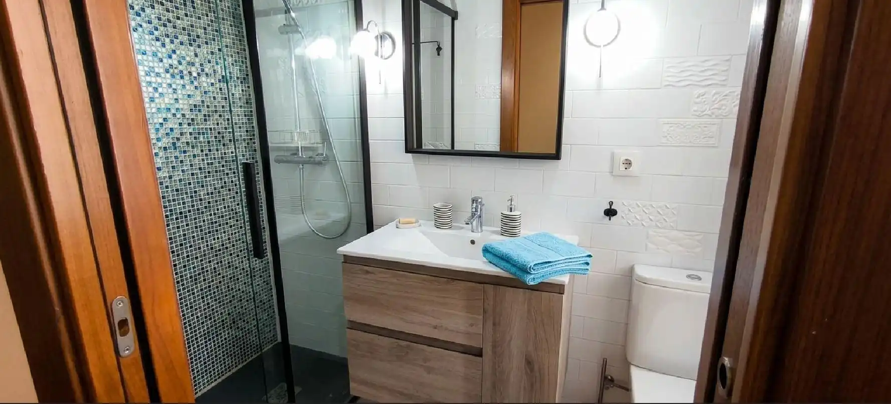 Baño de Piso en venta en Torrelavega  con Calefacción y Trastero