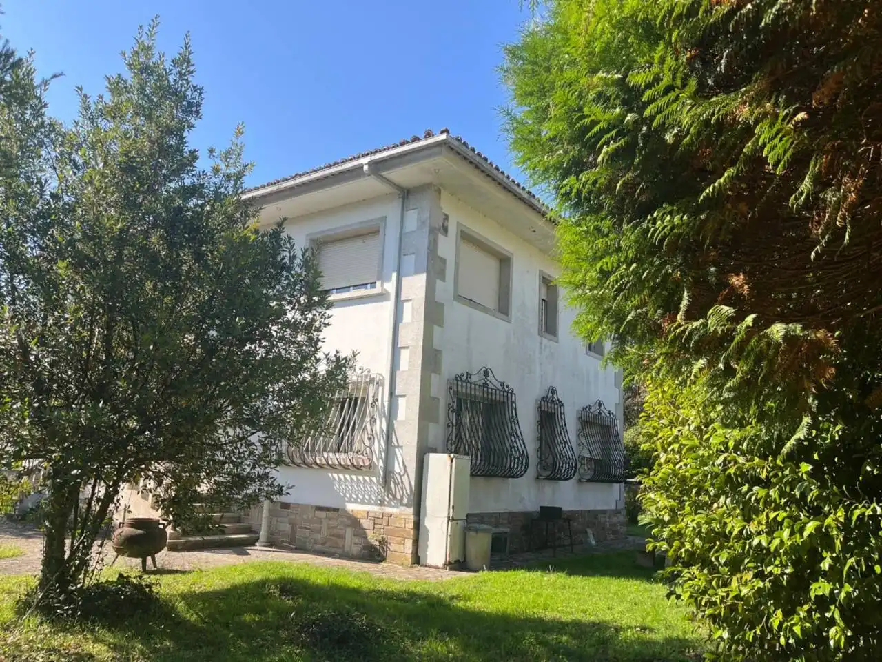 Exterior view of Houses for sale in Santiago de Compostela   with Heating, Private garden and Parquet flooring