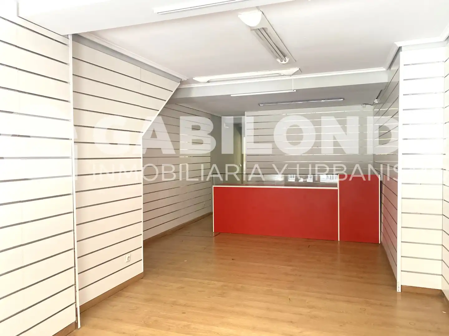 Local comercial en alquiler en San Bartolome Kalea, imagen 3