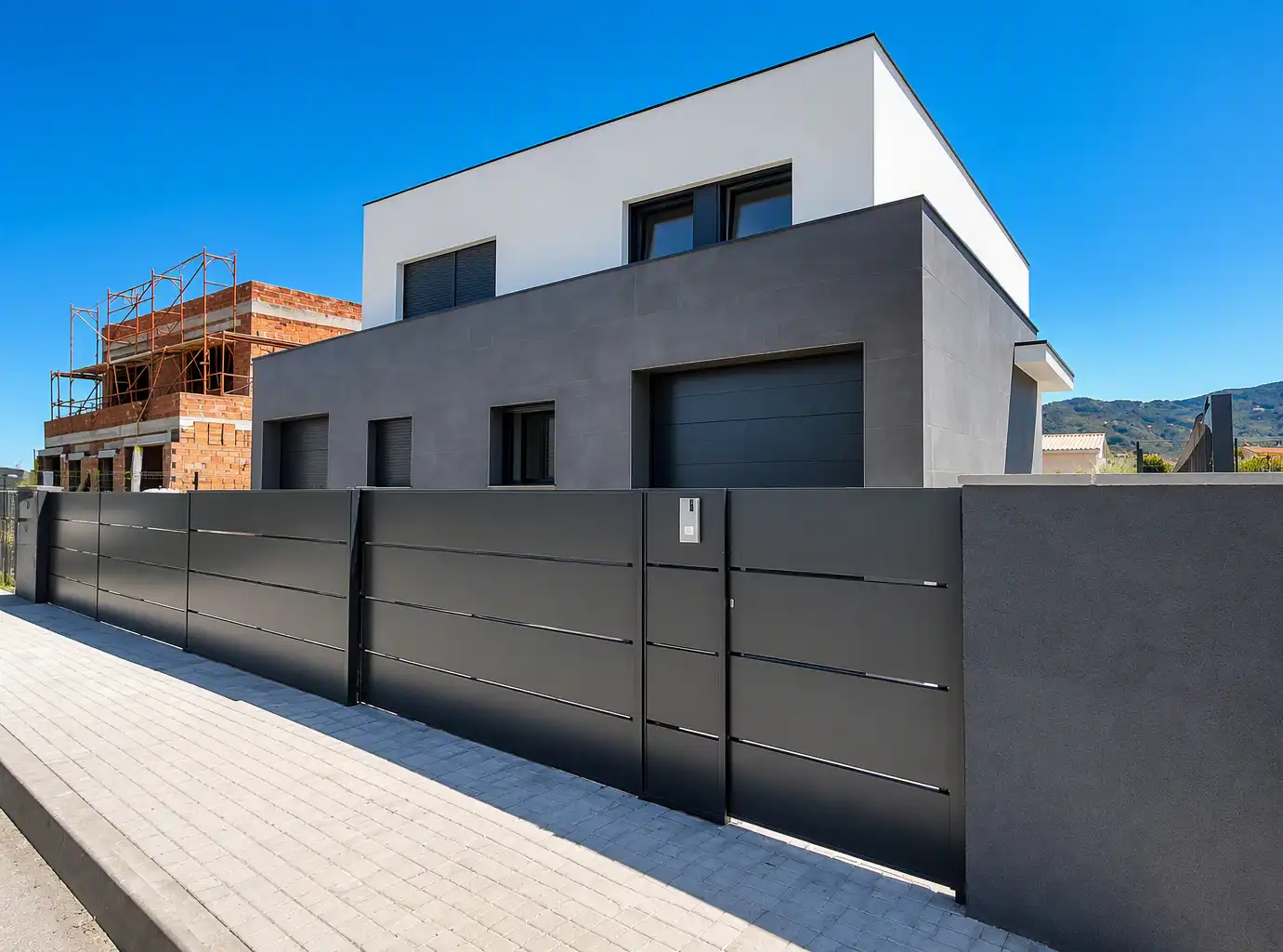 Casa pareada con terraza en venta en Carrer Pintor Solives 130, imagen 2