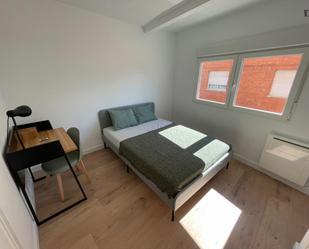 Dormitori de Apartament per a compartir en Guadalajara Capital amb Forn, Rentadora i Microones