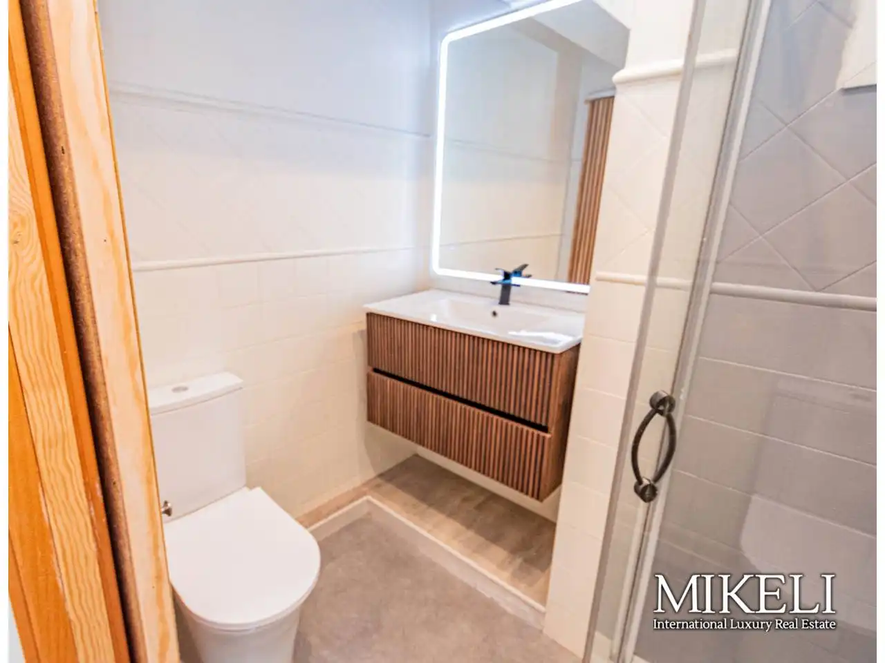 Bathroom of Flat for sale in Santander  with Alarm