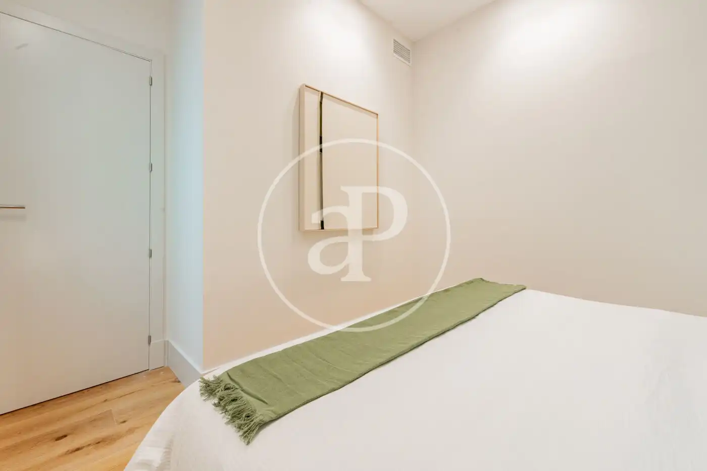 Bedroom of Flat for sale in Madrid  with Air Conditioner and Heating
