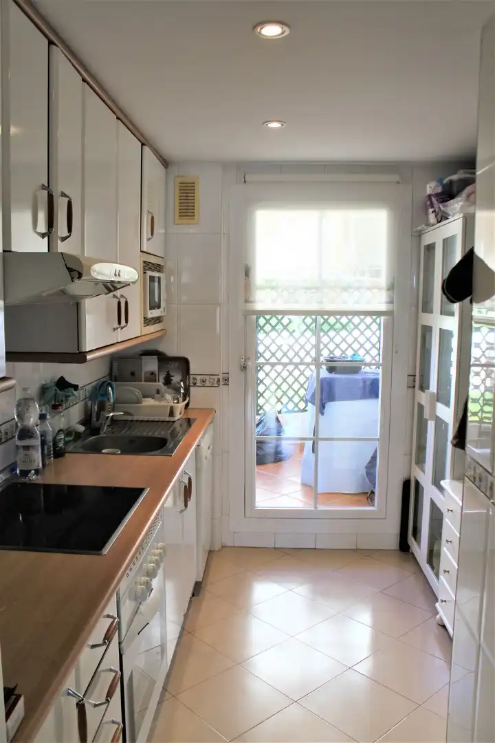 Kitchen of Flat for sale in Marbella  with Air Conditioner, Terrace and Storage room