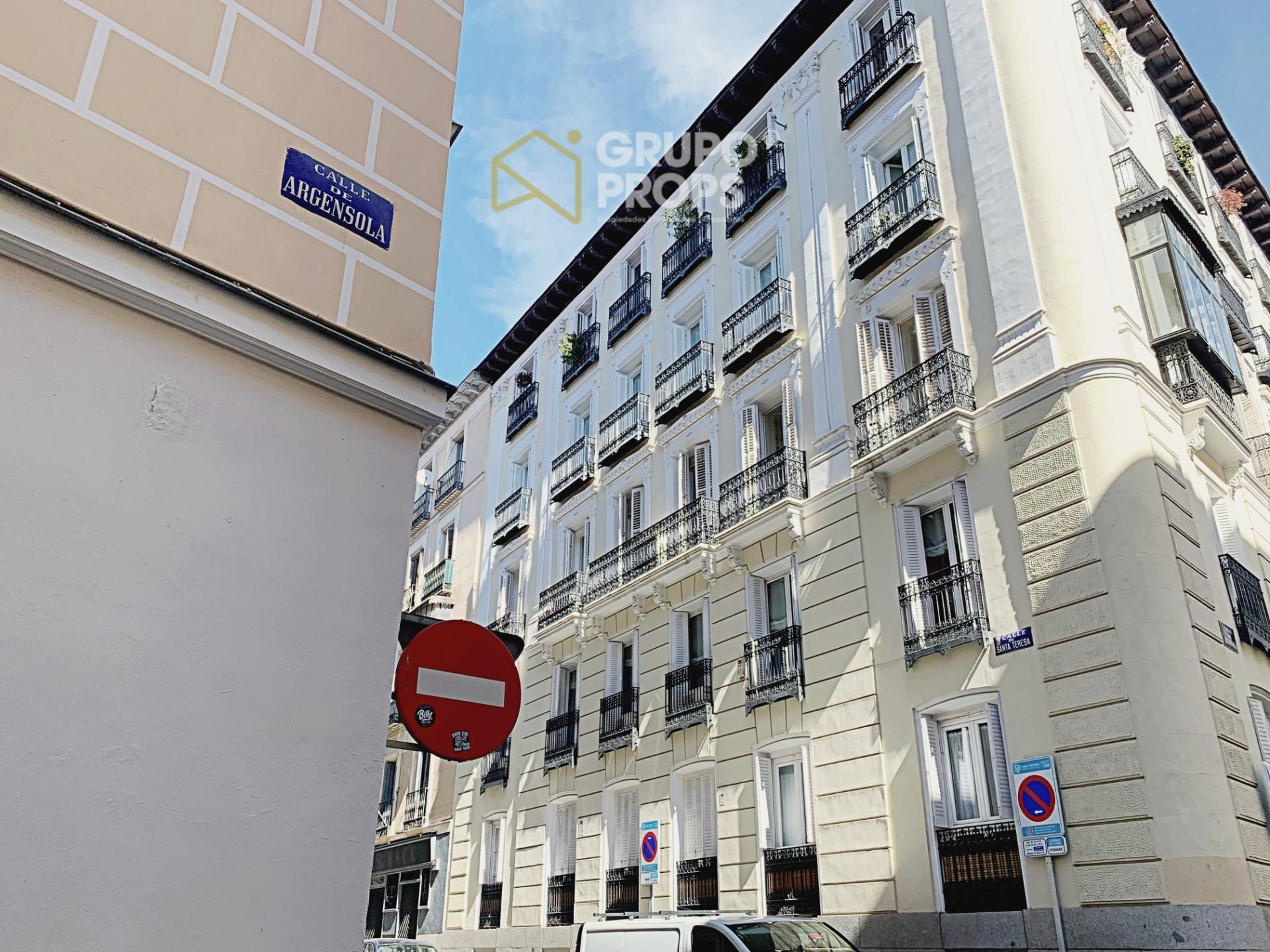 Piso de alquiler en Calle ARGENSOLA, Justicia - Chueca, Centro