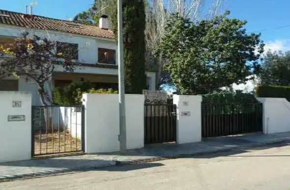 Vista exterior de Pis en venda en La Pobla de Vallbona