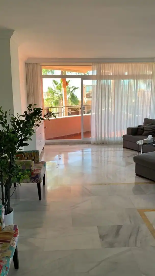 Mini appartamento con terrazza in vendita a Nueva Andalucía, imagen 4