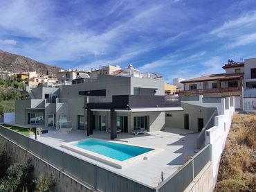 Pis amb piscina en venda a La Capellanía - El Higuerón